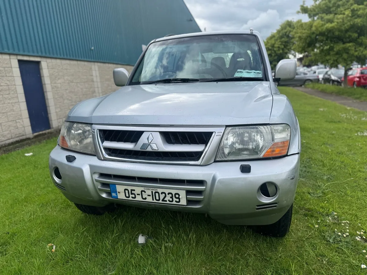 Mitsubishi Shogun 3.2 Auto 4WD - Image 2