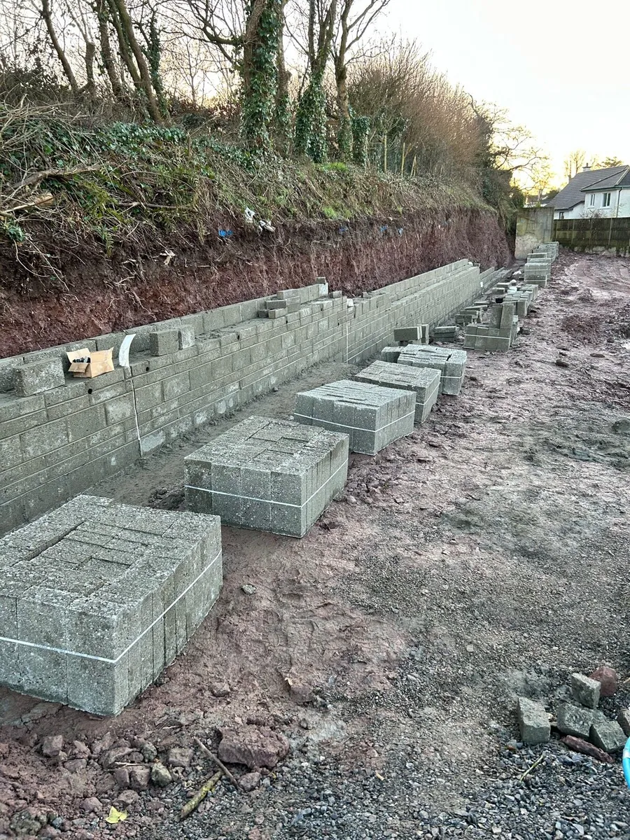 Block and Bricklayers
