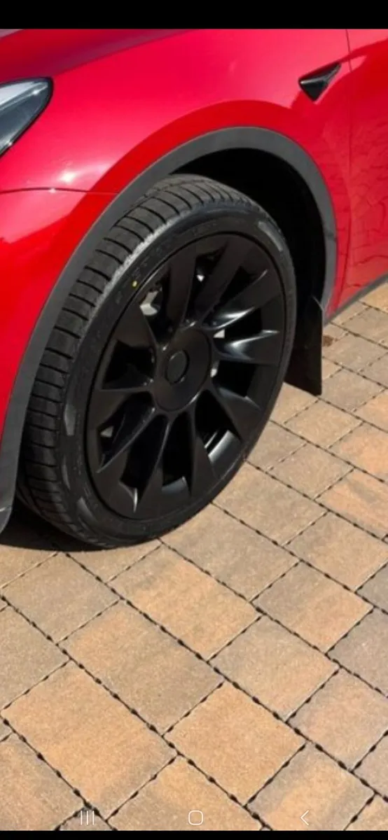 Tesla model Y Uberturbine wheels and tyres to swap - Image 2