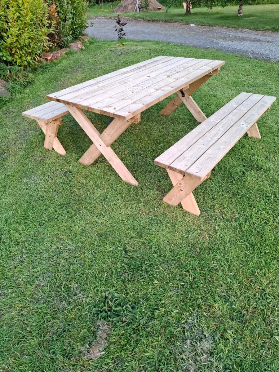 Picnic table hire - Image 2