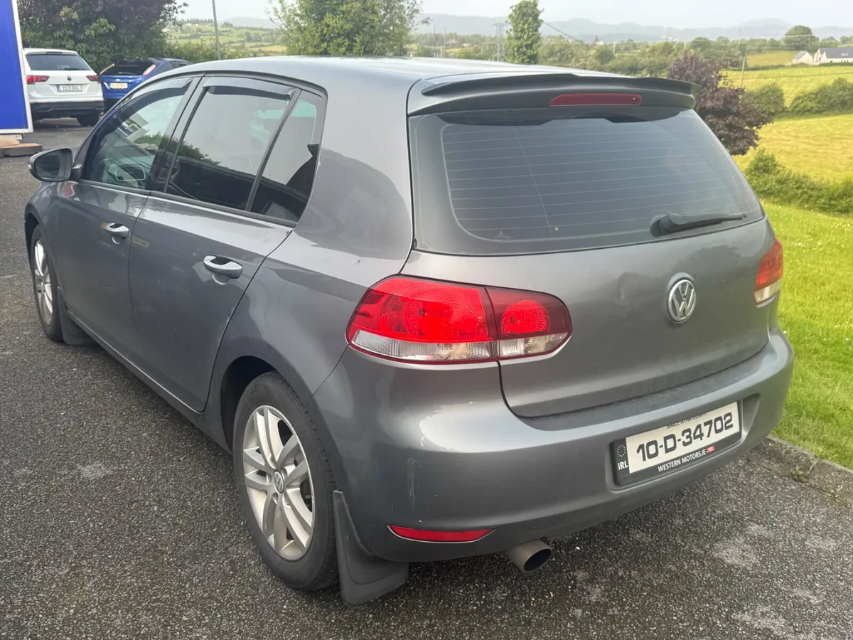 Volkswagen Golf 2010 1.6 diesel - Image 2