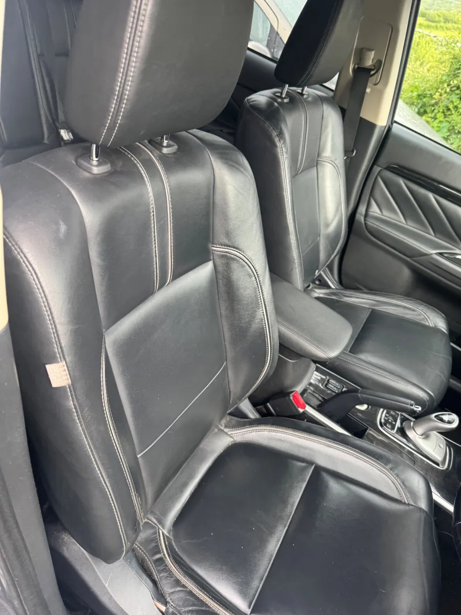 Mitsubishi Outlander 2016 phev - Image 3