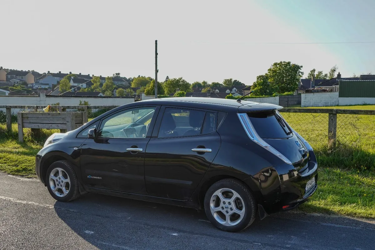 Nissan Leaf 2012 - Image 2
