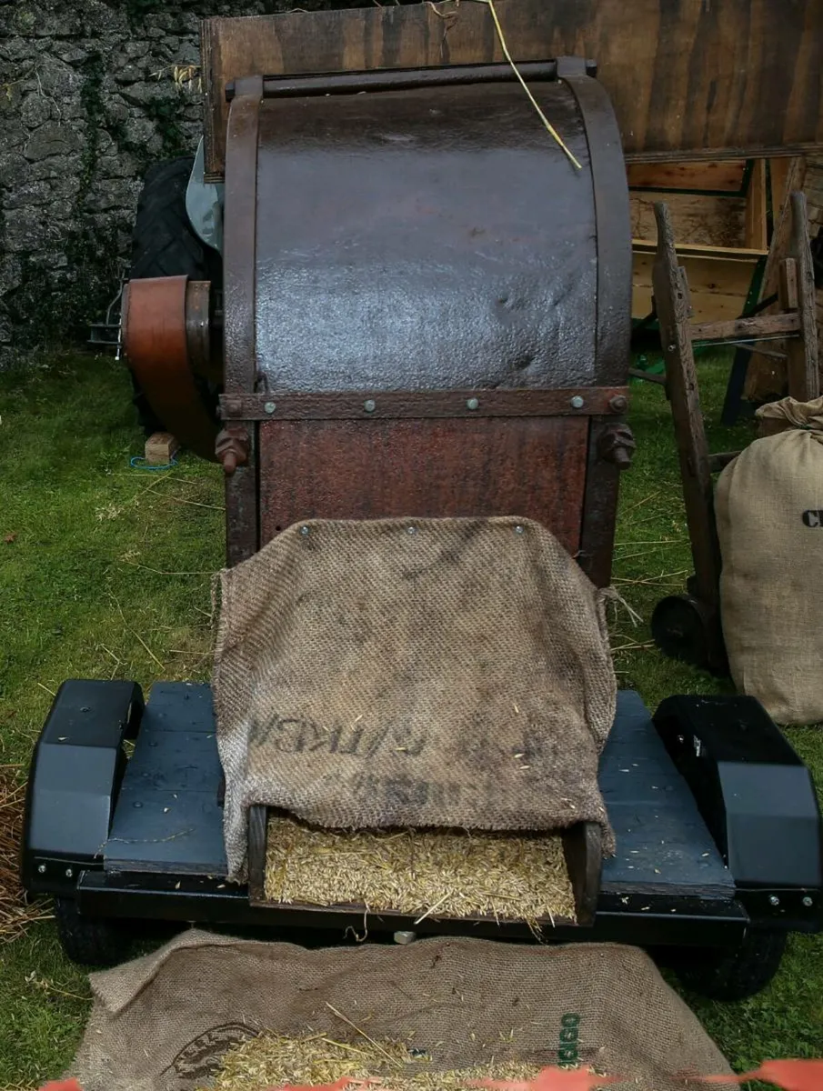 Pierce Barn Thresher and Horse Gear - Image 2