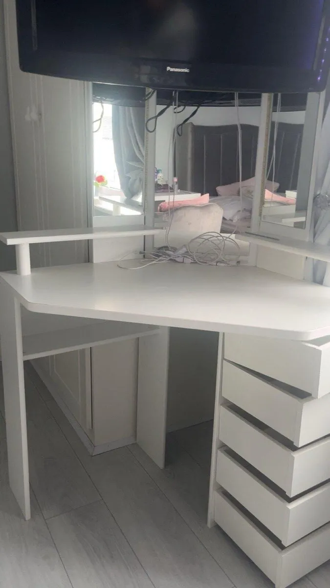 LED vanity set - Image 2