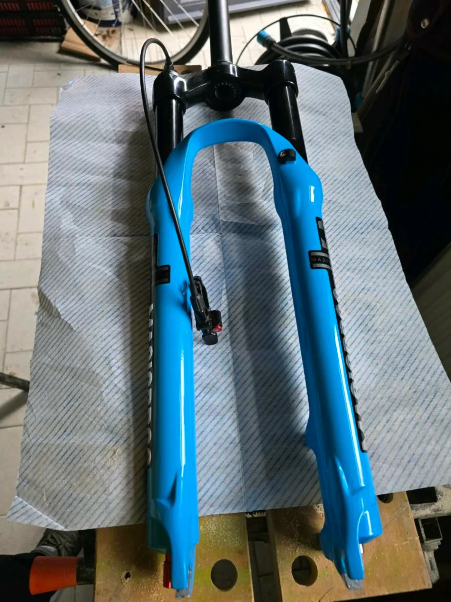 Replacement suspension bike forks 28" - Image 2