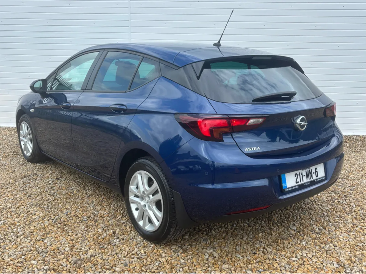 Opel Astra 1.5 TURBO D 105PS 5DR - Image 3