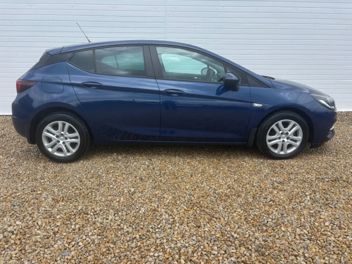 Opel Astra 1.5 TURBO D 105PS 5DR - Image 4