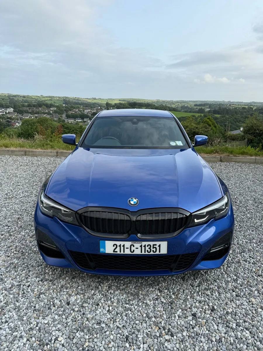 BMW 330e M Sport Pro - Image 2