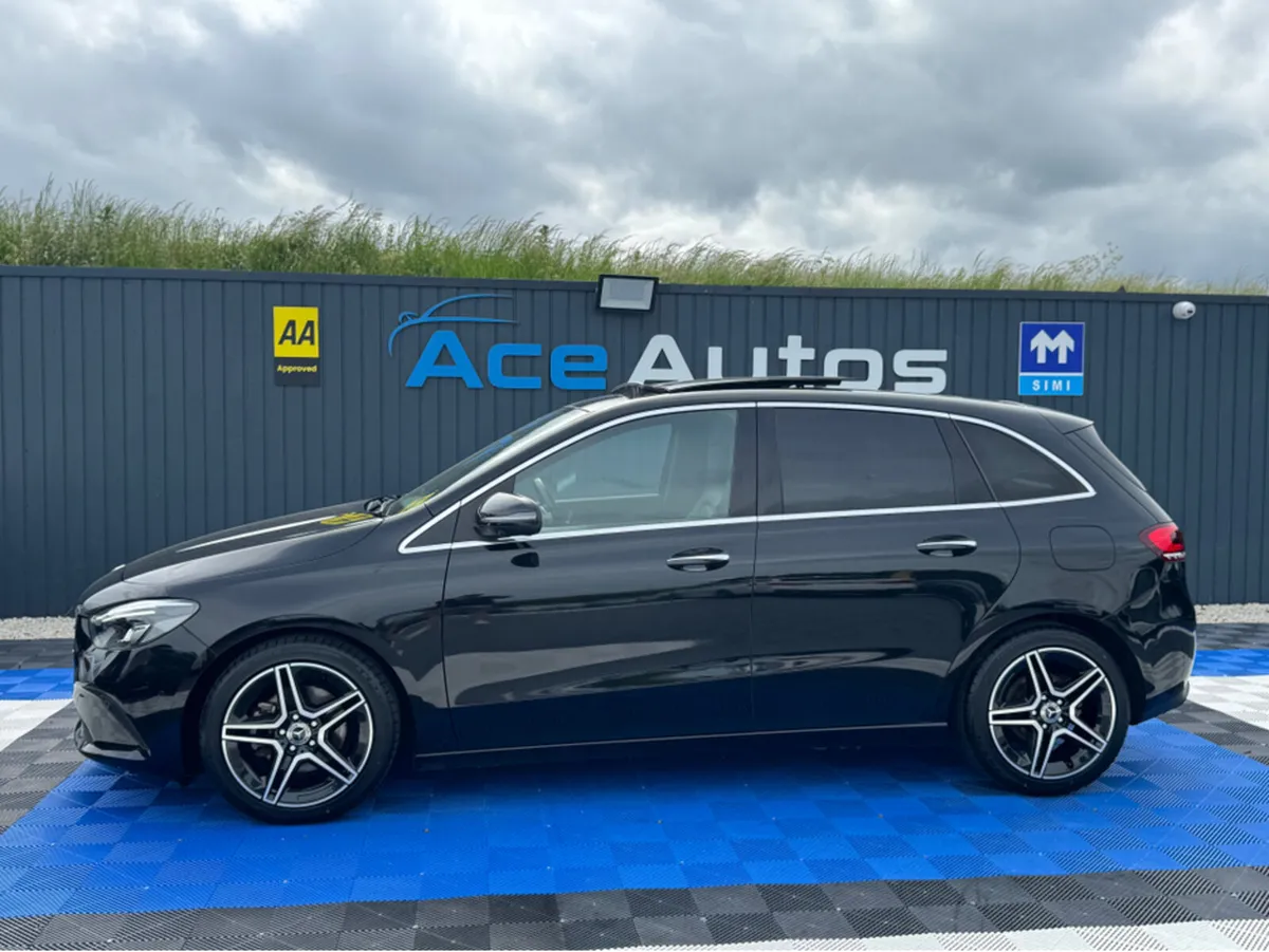 Mercedes-Benz B-Class AMG LINE - 2.0L DIESEL - AUT - Image 4