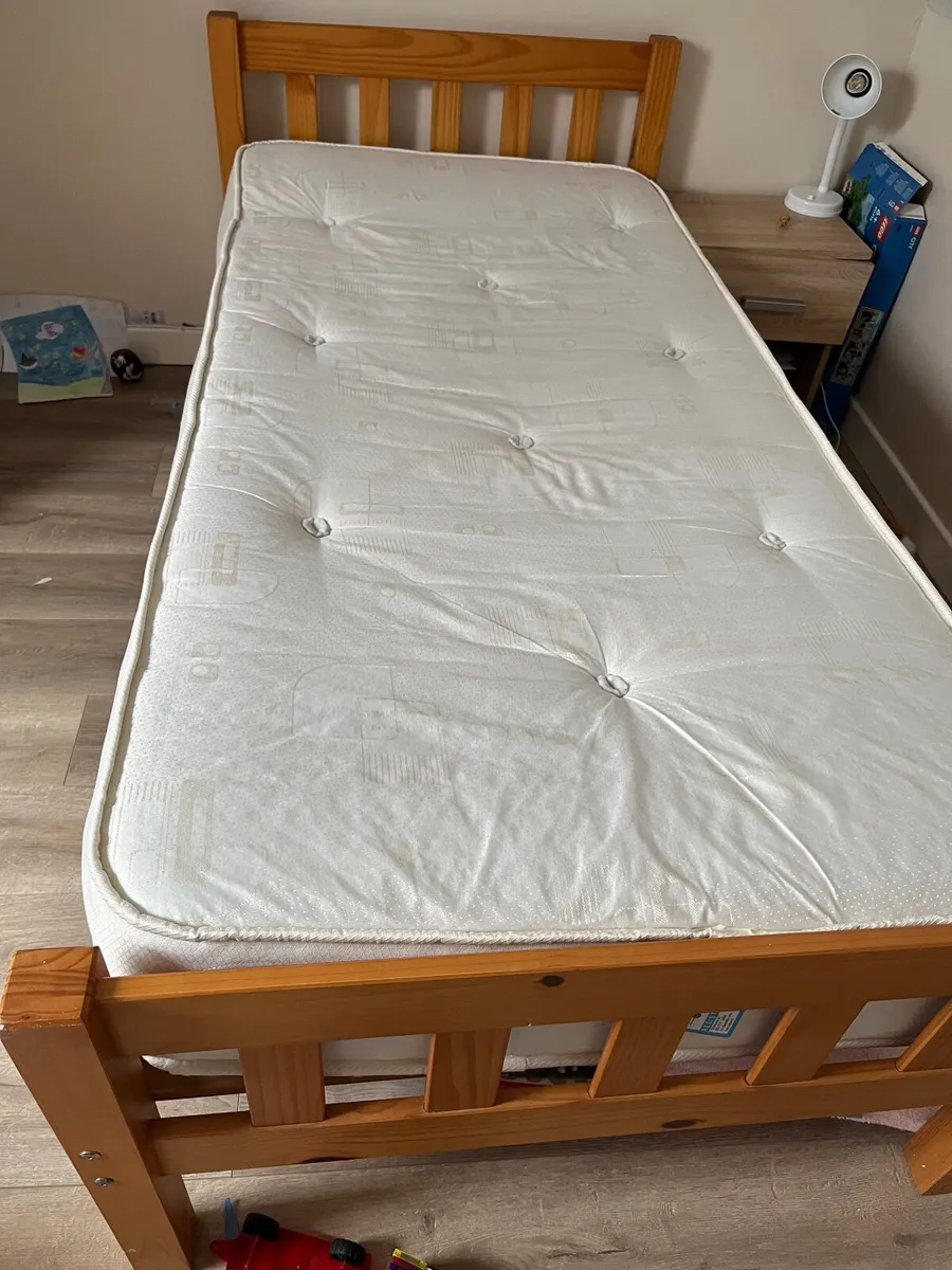 Bed frame and mattress - Image 3