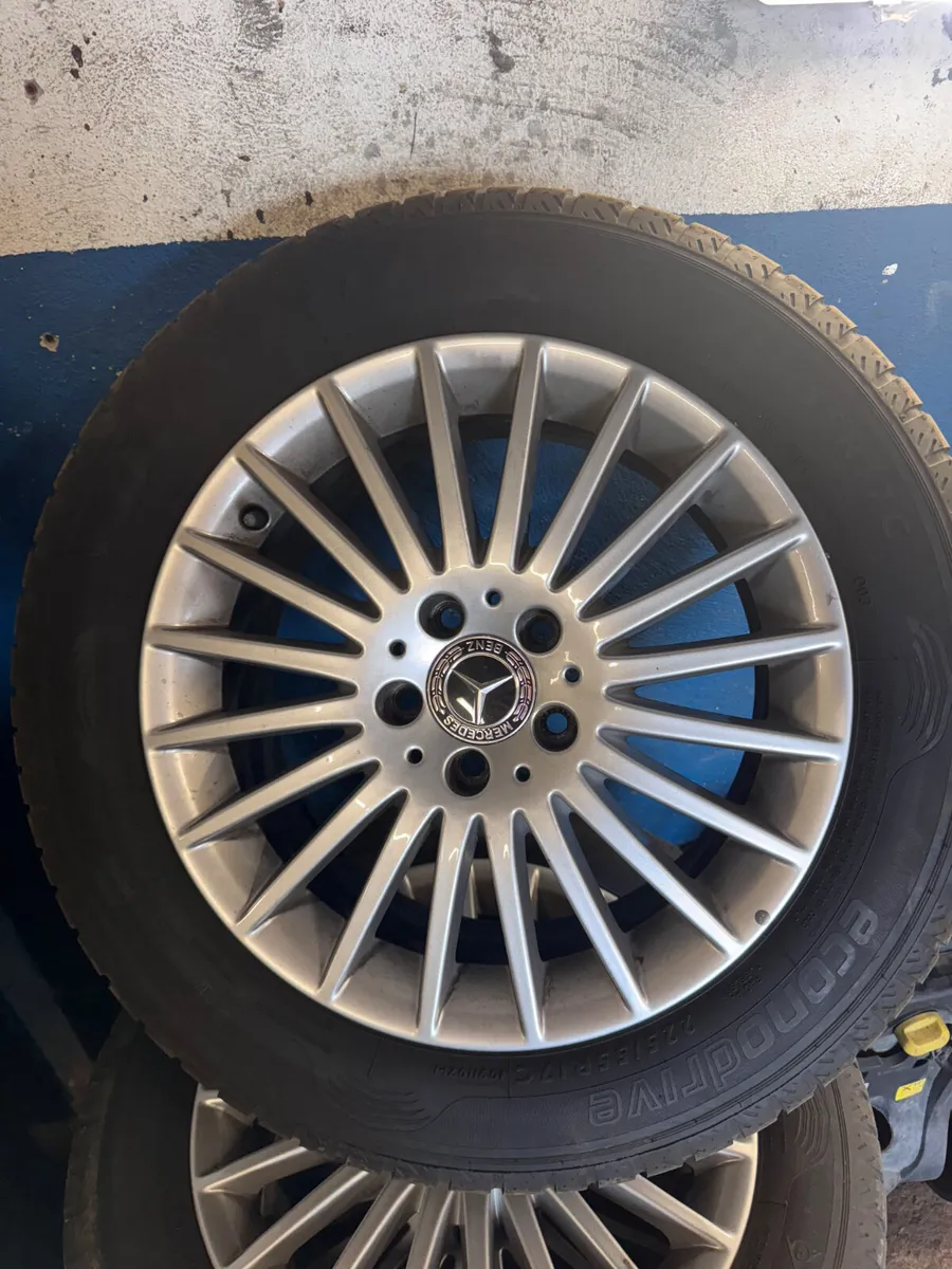 Mercedes Vito 17 inc Alloys 2023 - Image 1