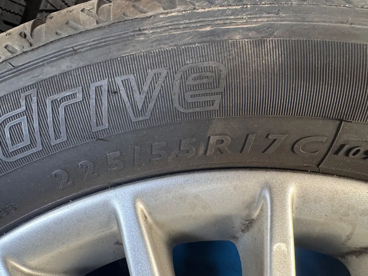 Mercedes Vito 17 inc Alloys 2023 - Image 2