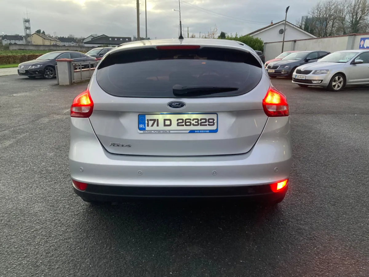 Ford Focus 1.5 TDCi Style 5dr 171 - Image 2