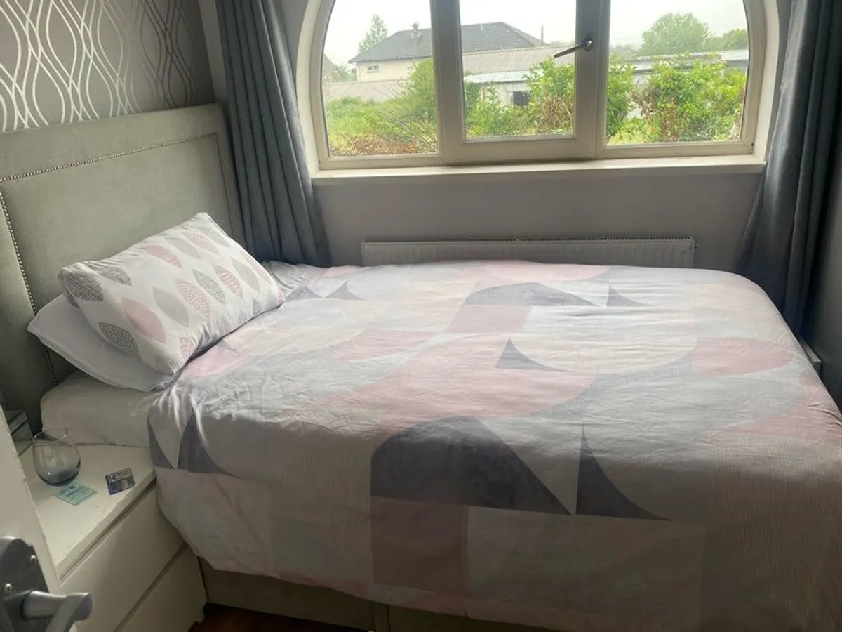 Small Double bed - Image 2