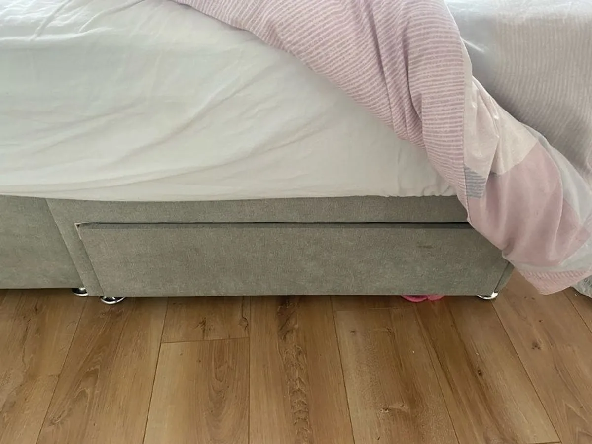 Small Double bed - Image 4