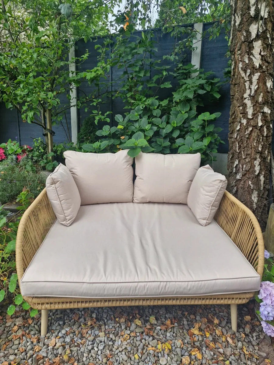 Double garden chair/lounger - Image 1