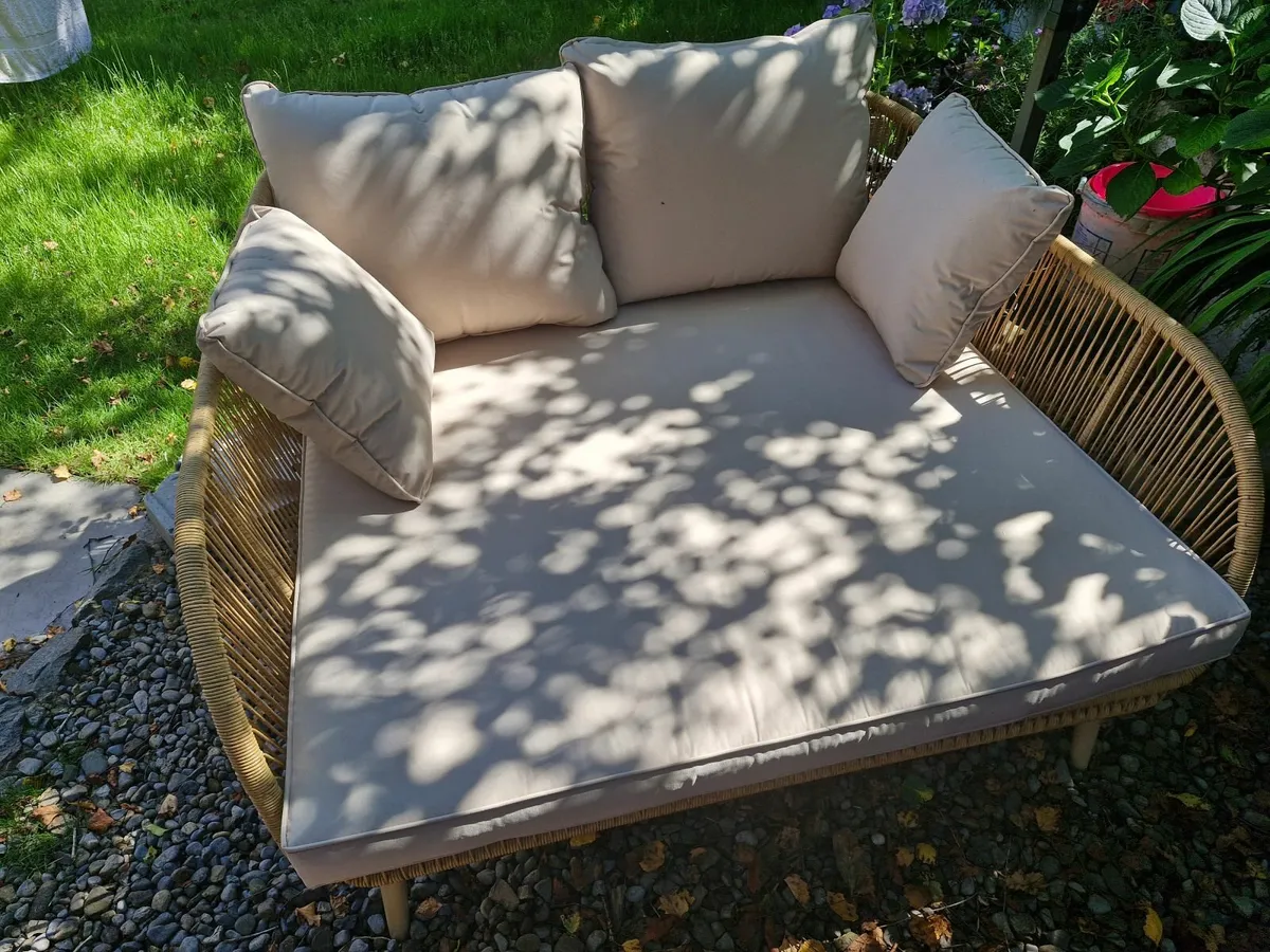 Double garden chair/lounger - Image 3