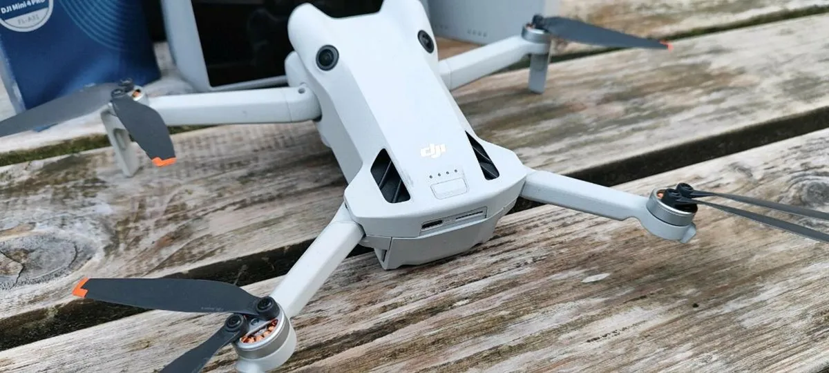 DJI Mini 4 Pro Fly More Combo RC2 - Image 4