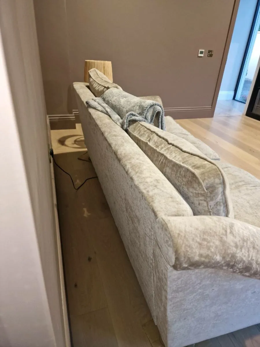 Sofa - Image 3