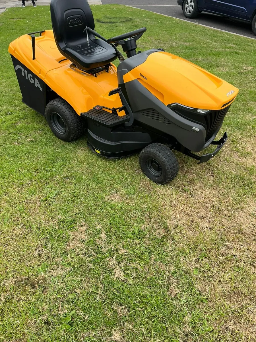 2023 stiga ride on lawnmower - Image 3