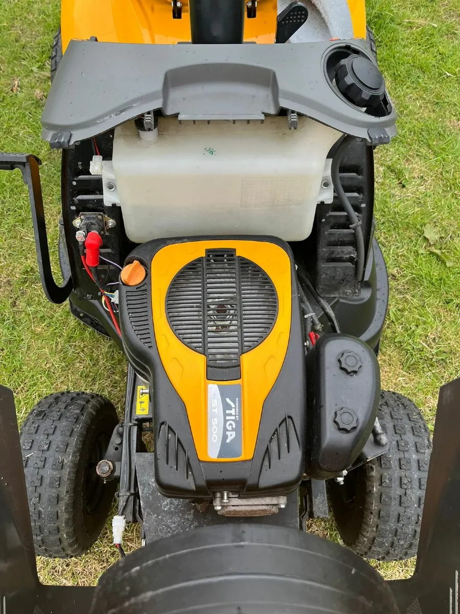 2023 stiga ride on lawnmower - Image 4