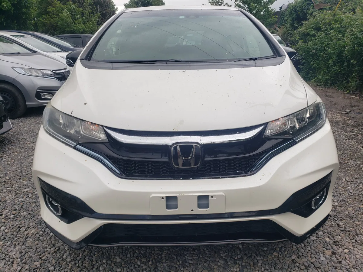 Sports Honda Fit 2018 - Image 1