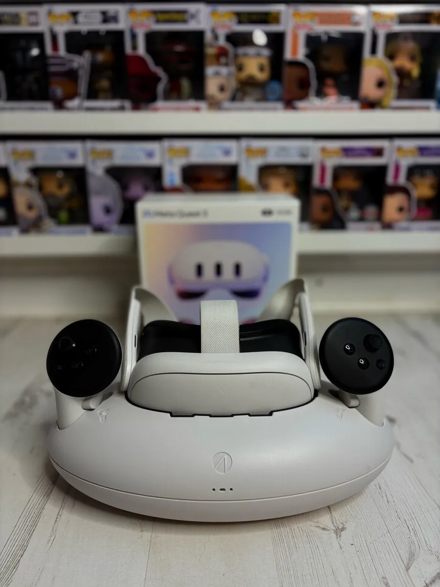 Meta Quest 3 512GB + charging station - Image 1