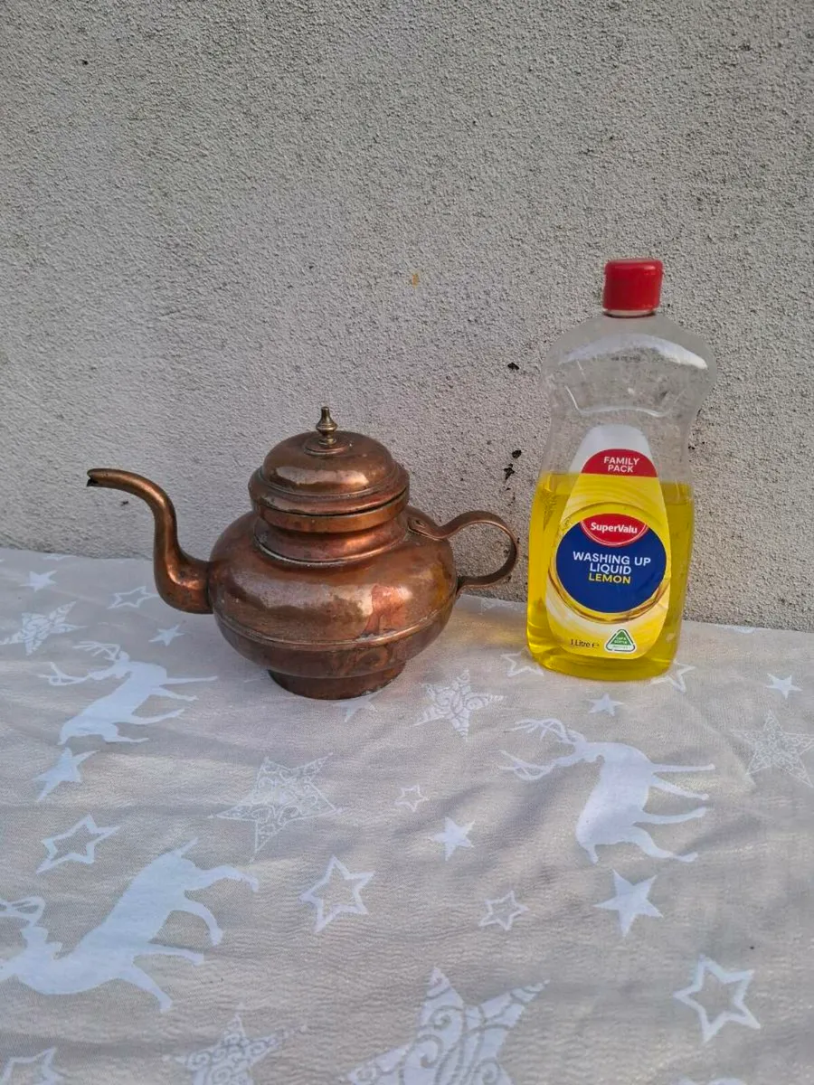 Copper tea pot postage possible - Image 1