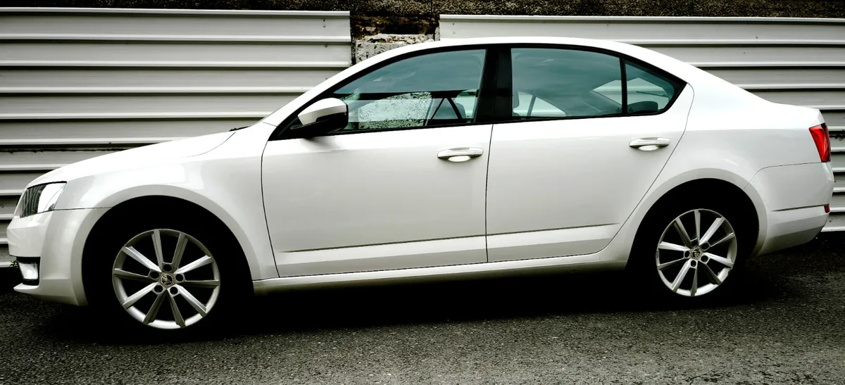 SKODA OCTAVIA 2015 AMBITION - Image 3