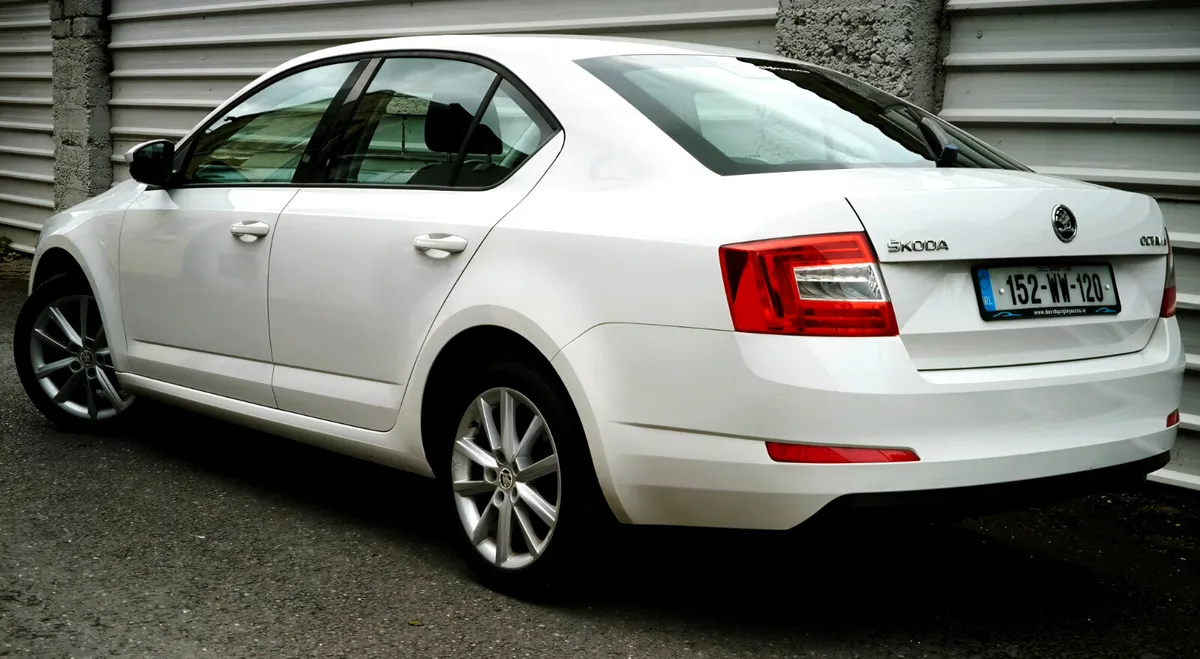 SKODA OCTAVIA 2015 AMBITION - Image 4