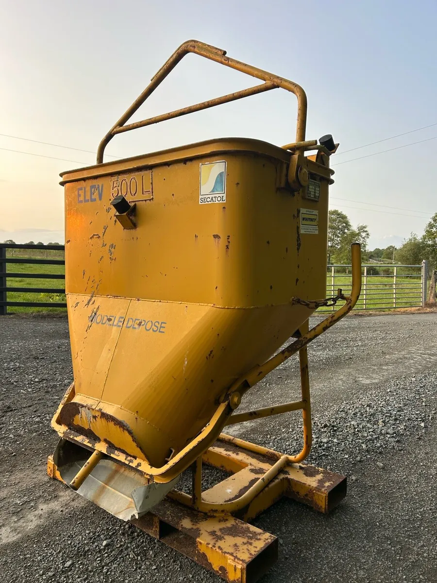 Concrete Skip - Image 3
