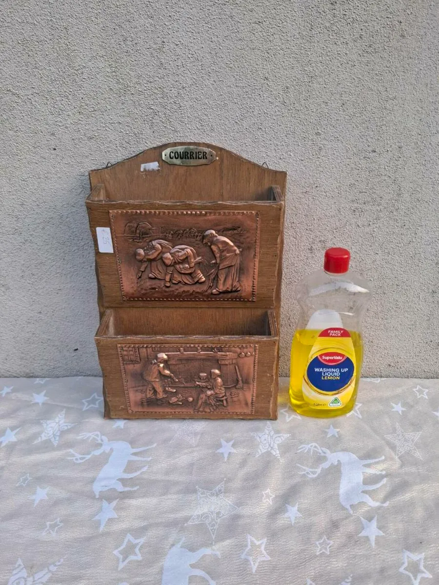 Wood and copper letter storage possible to post