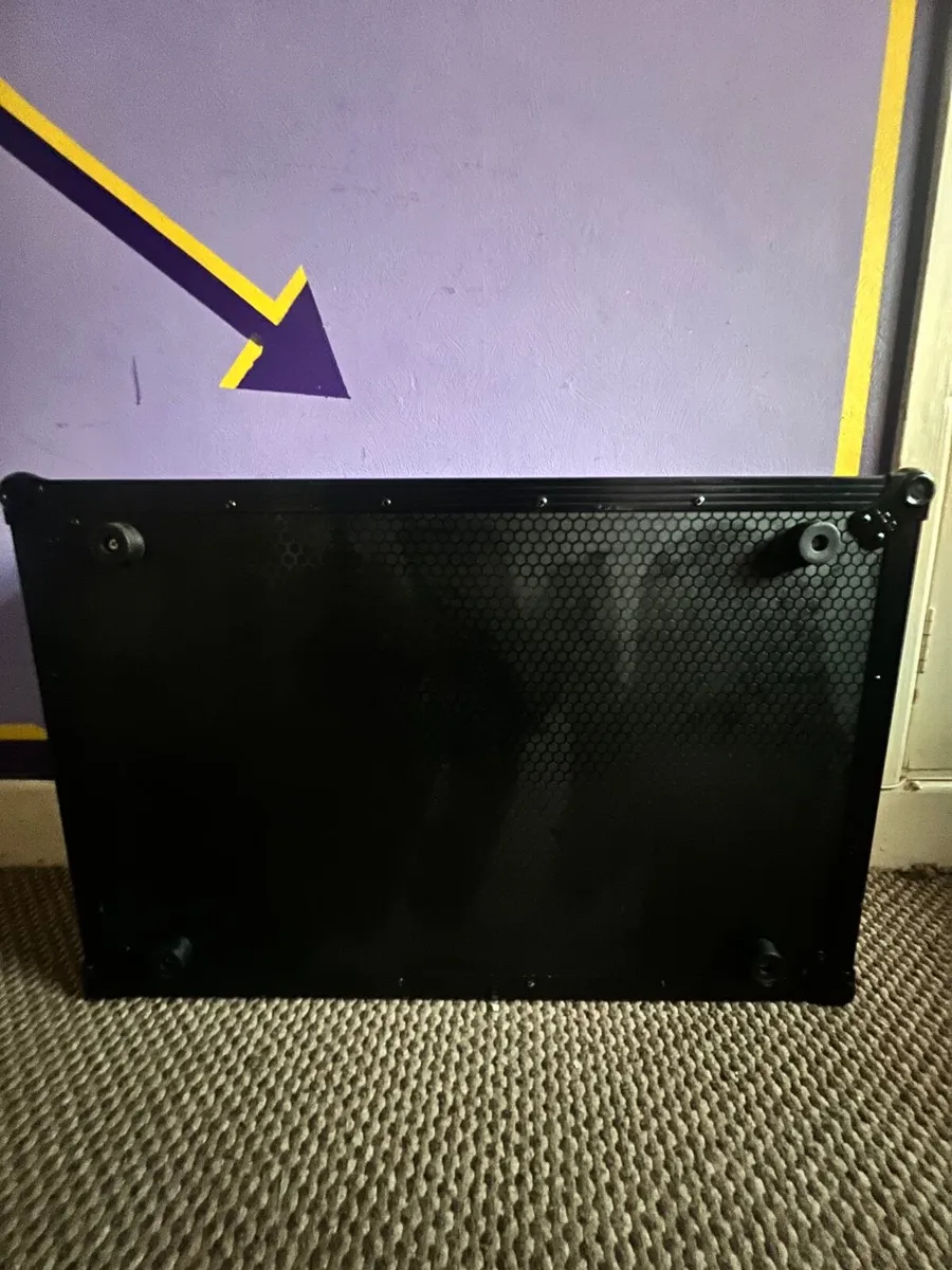 Pioneer DDJ800 + UDG Case - Image 2