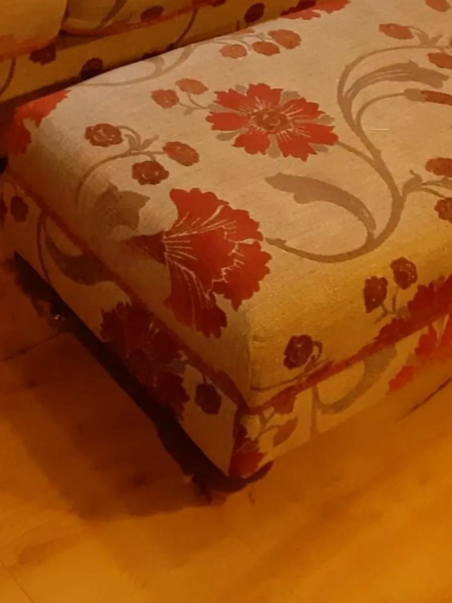 Suite of furniture - Image 3