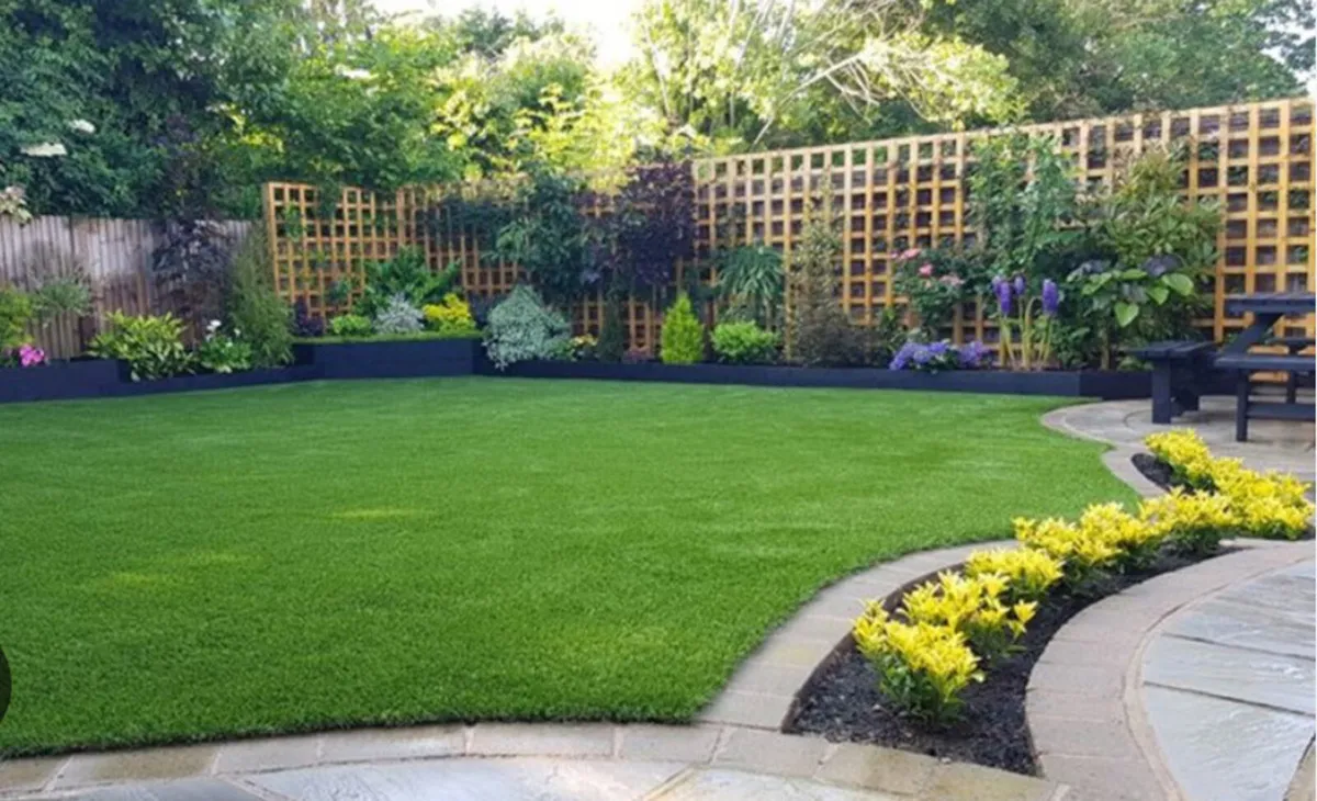 Gardener available - Image 1