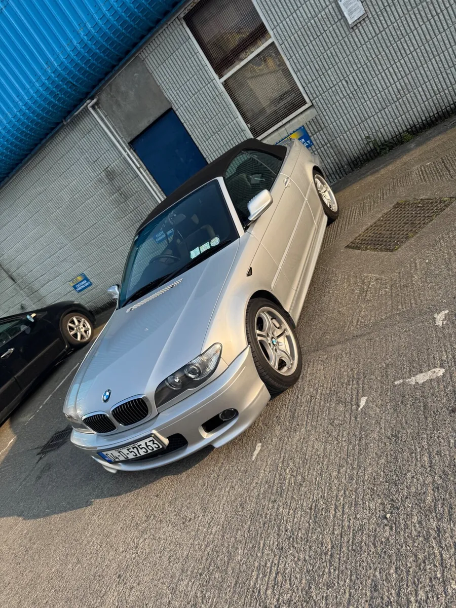 BMW 3-Series 2004 - Image 1