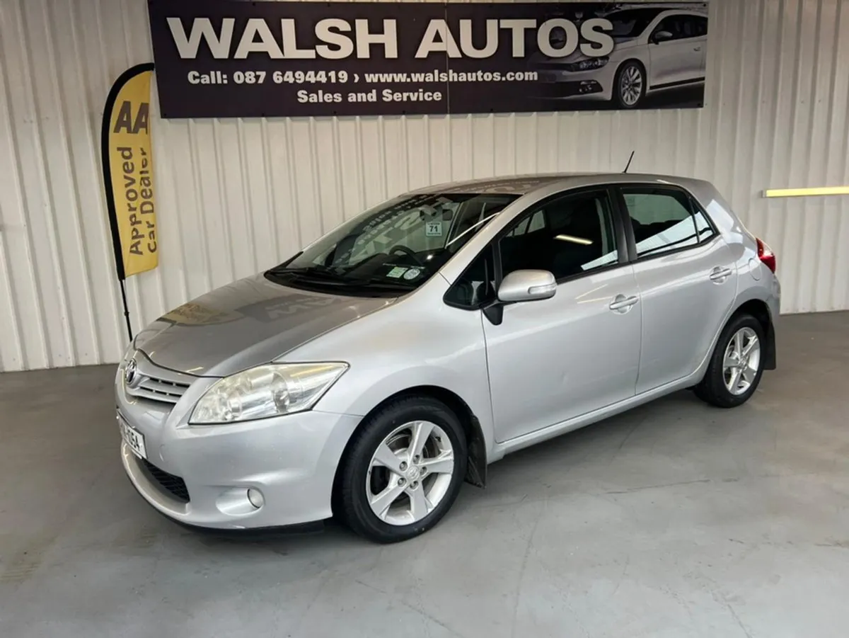 Toyota Auris MC 1.4 D-4d Luna 5DR - Image 4