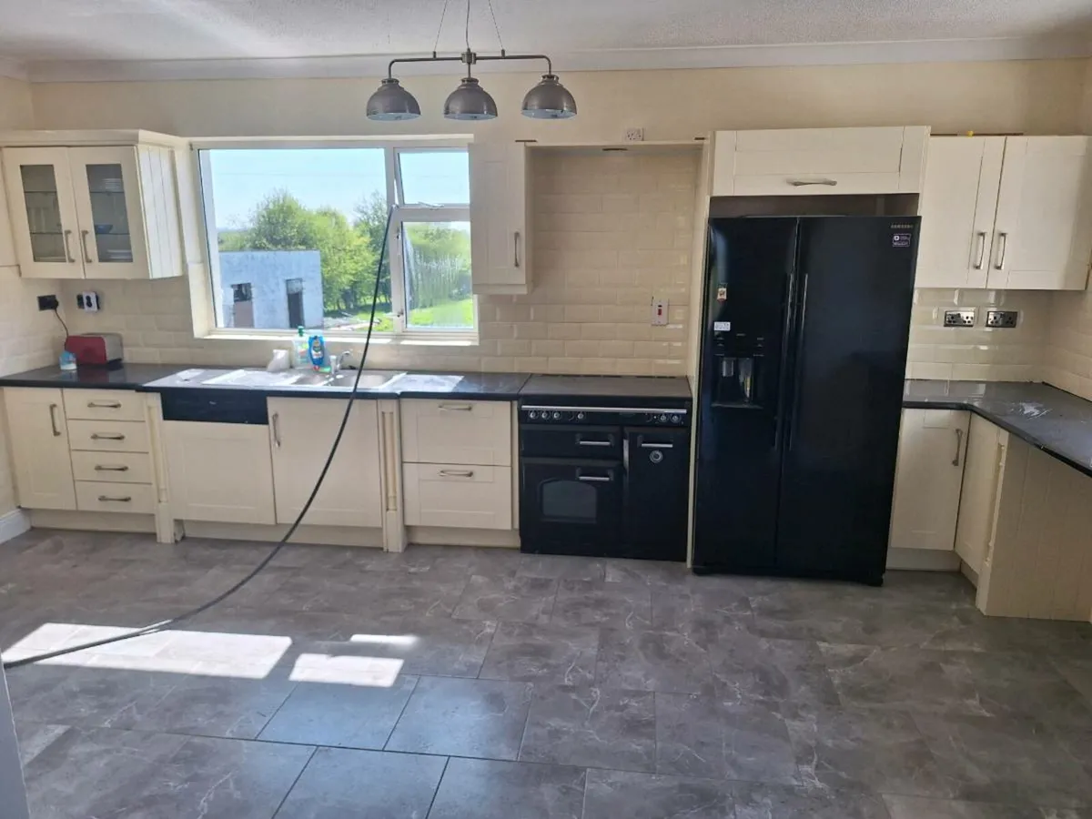 Black Granite Worktop and Kitchen - Image 1