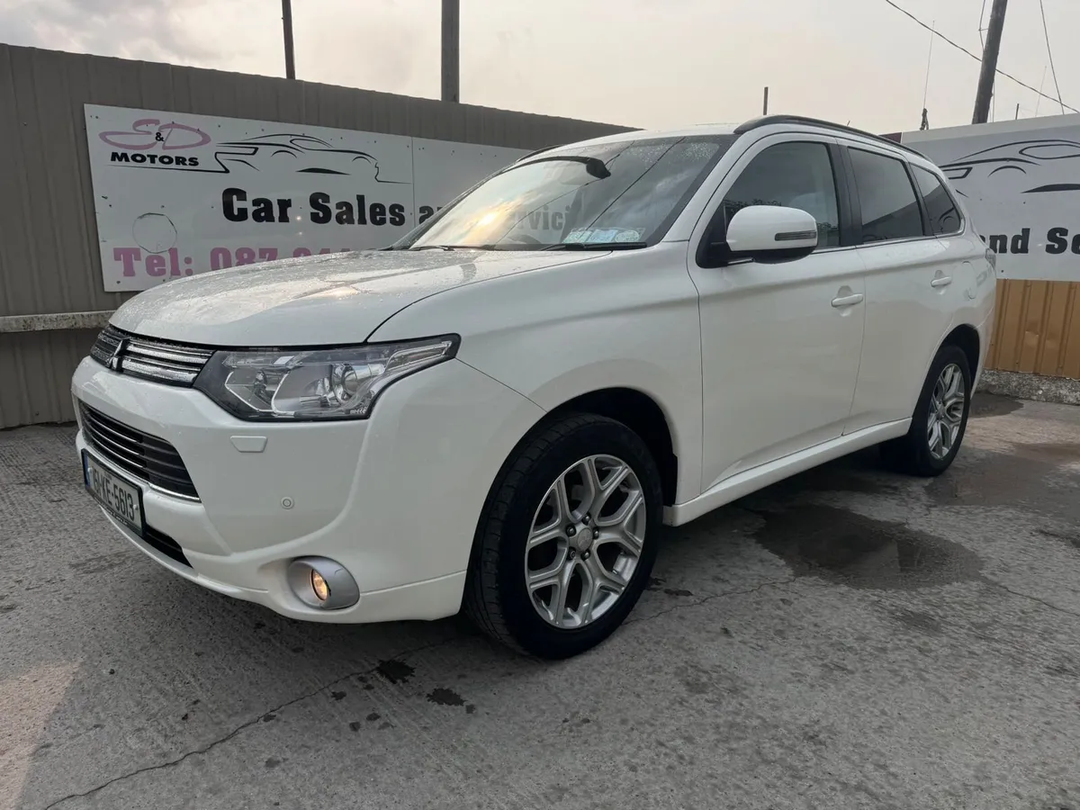 151 Mitsubishi Outlander 2.0 PHEV Intense+ HYBRID - Image 3