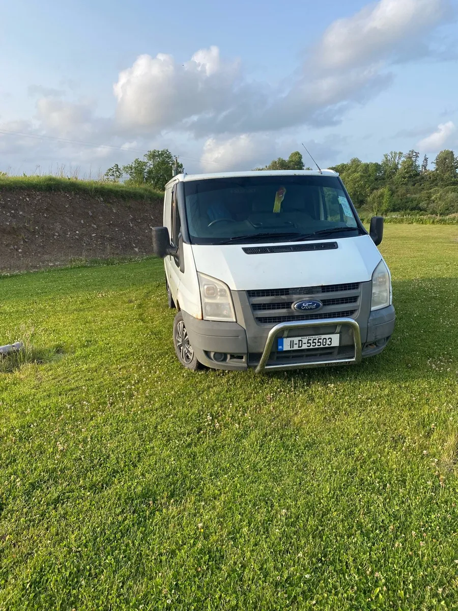 2011 Transit - Image 3