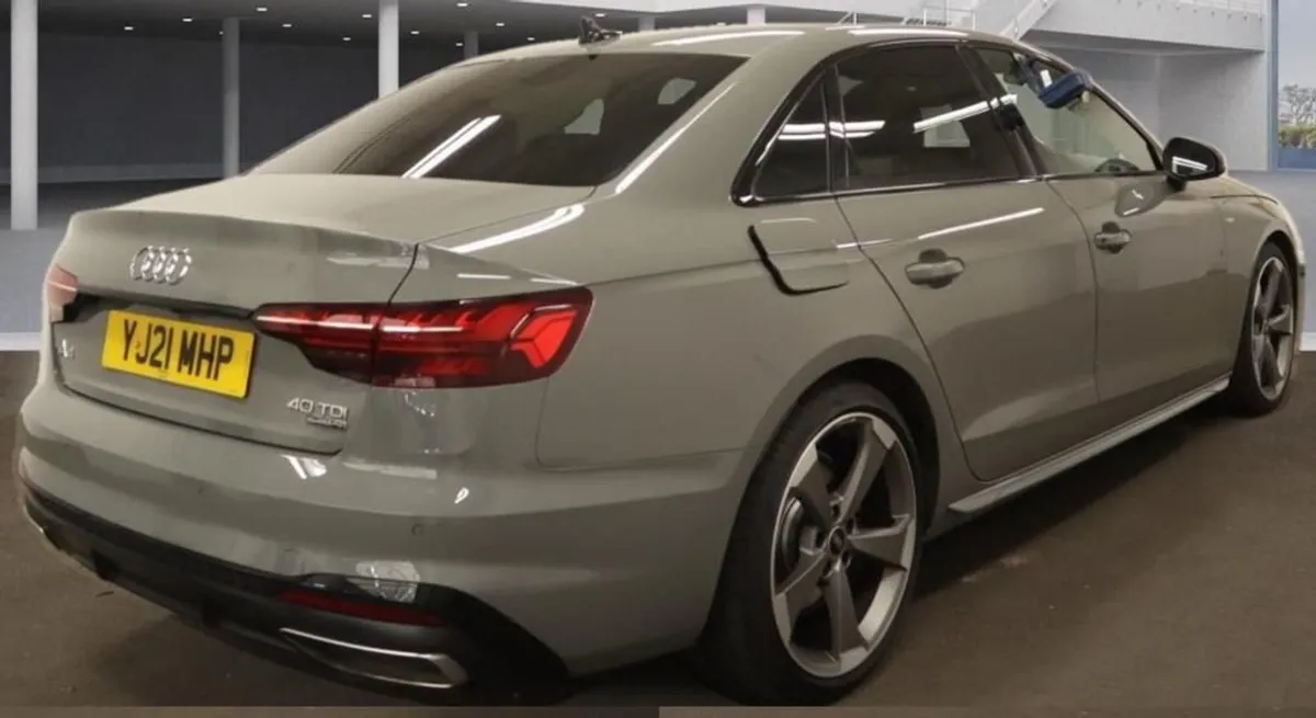 Audi A4 2.0 TDI 40 Black Edition Saloon 4dr Diese - Image 3