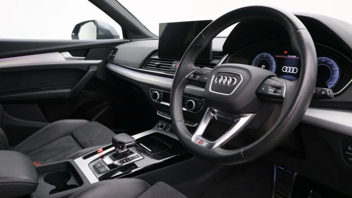 Audi Q5 2.0 TDI 40 S Line SUV 5dr Diesel S Tronic - Image 4