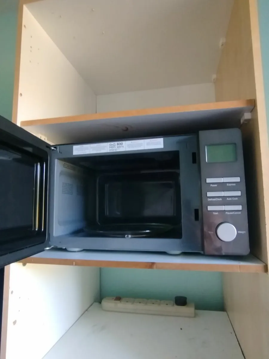 Appliances Fridge Freezer, Hob, Oven, Microwave - Image 4