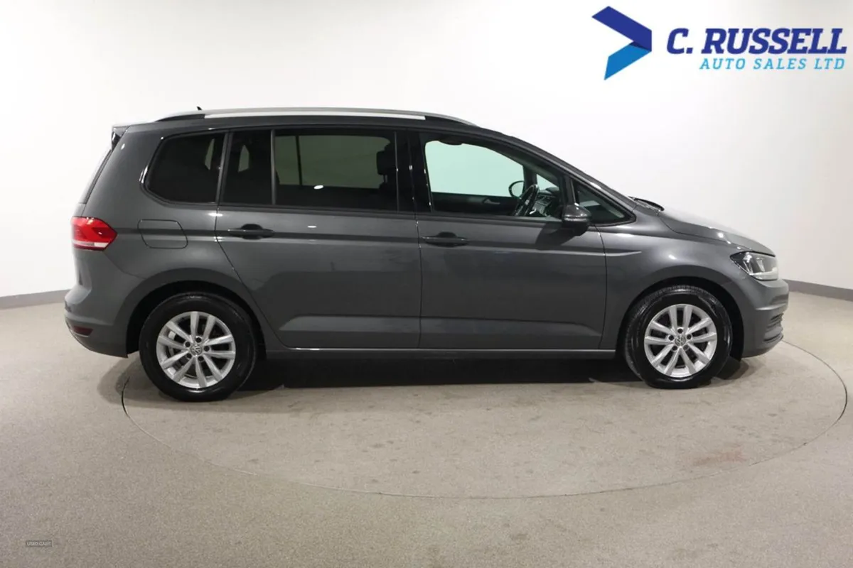 Volkswagen Touran Diesel Estate - Image 4