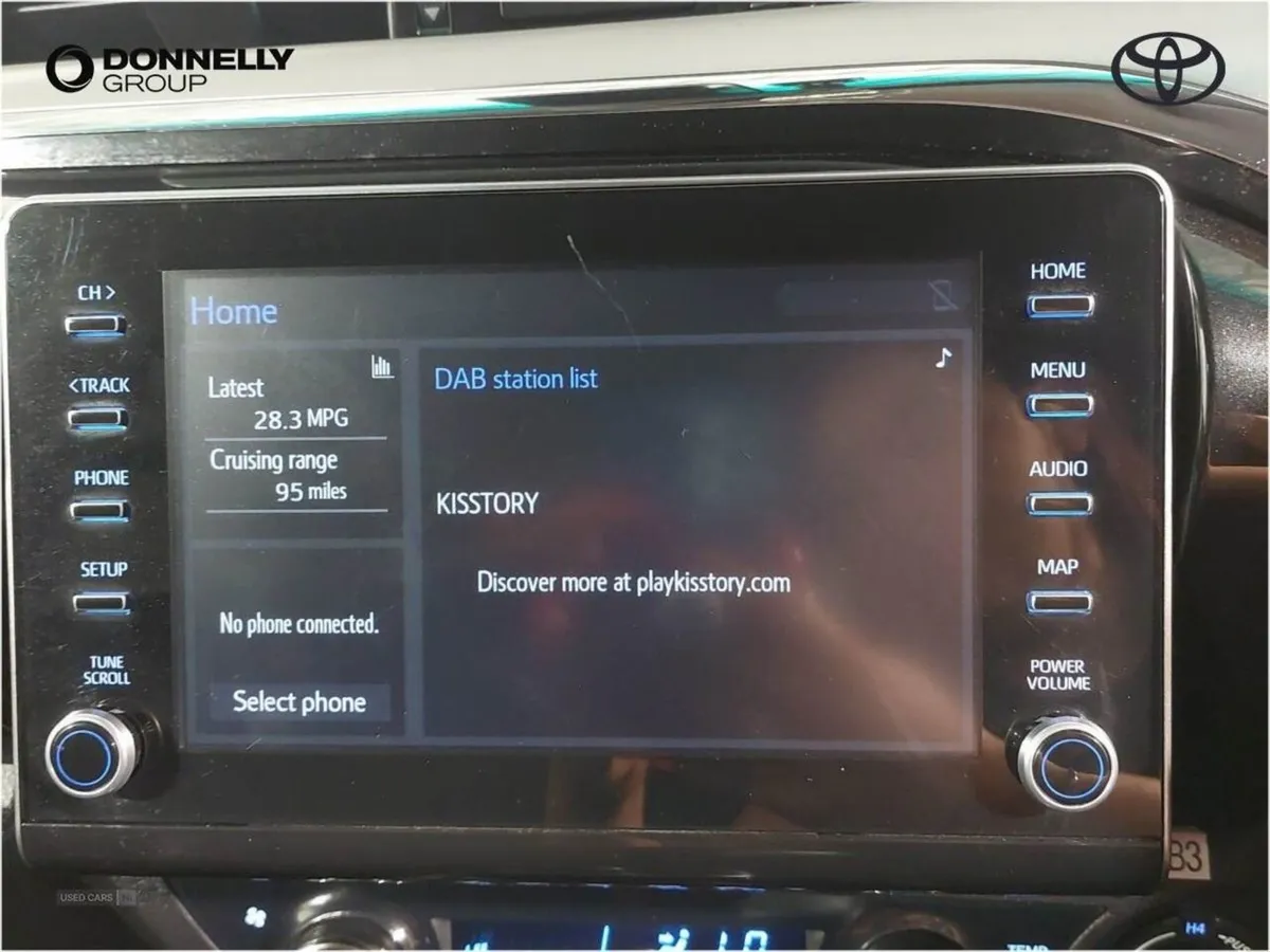 Toyota HiLux Invincible D/cab Pick Up 2.8 D-4d Au - Image 3