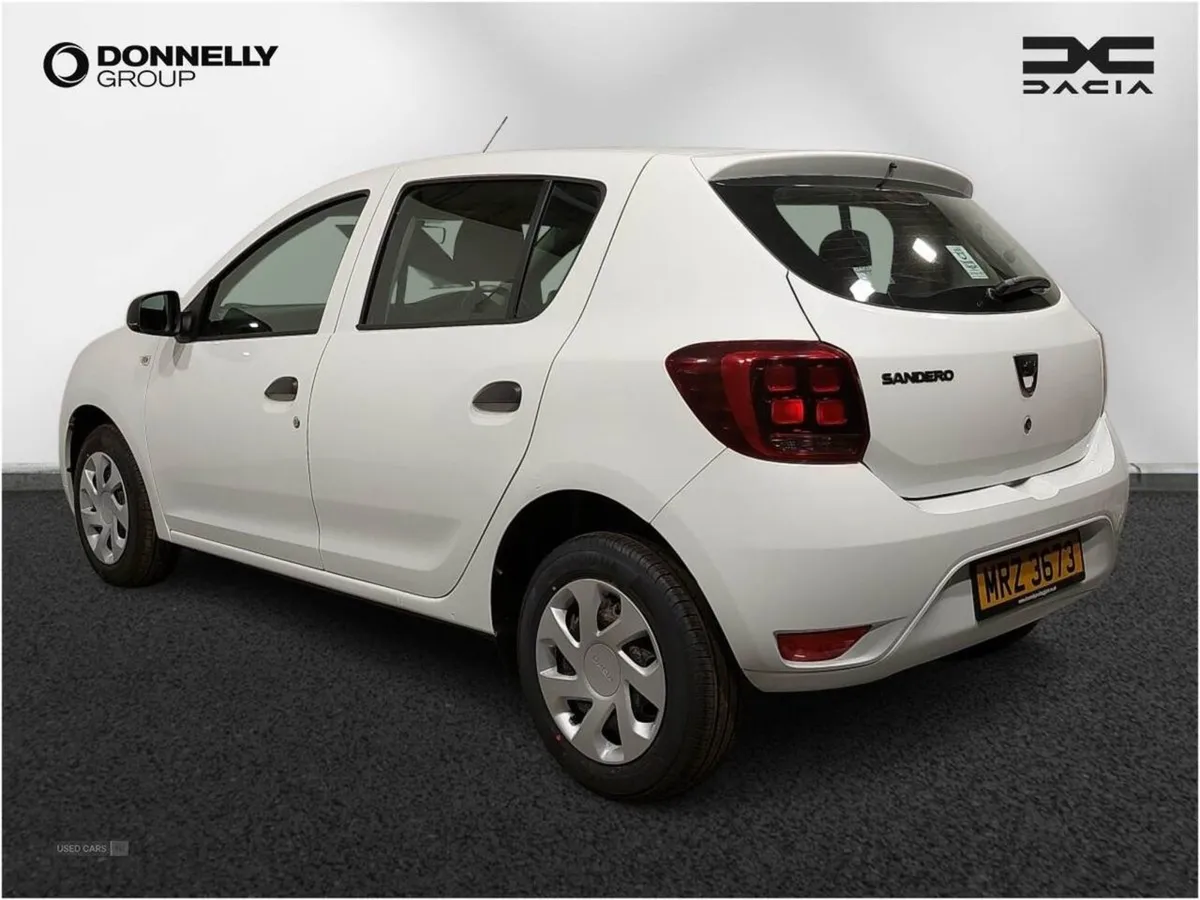 Dacia Sandero 1.2 16V Ambiance 5dr - Image 2