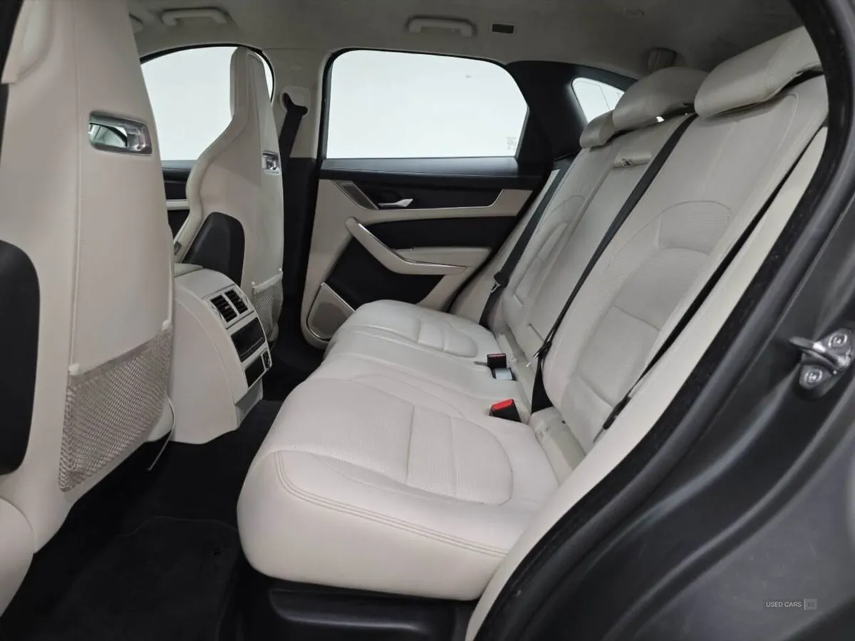 Jaguar F- PACE 2.0 P400e R-dynamic HSE 5dr Auto A - Image 4