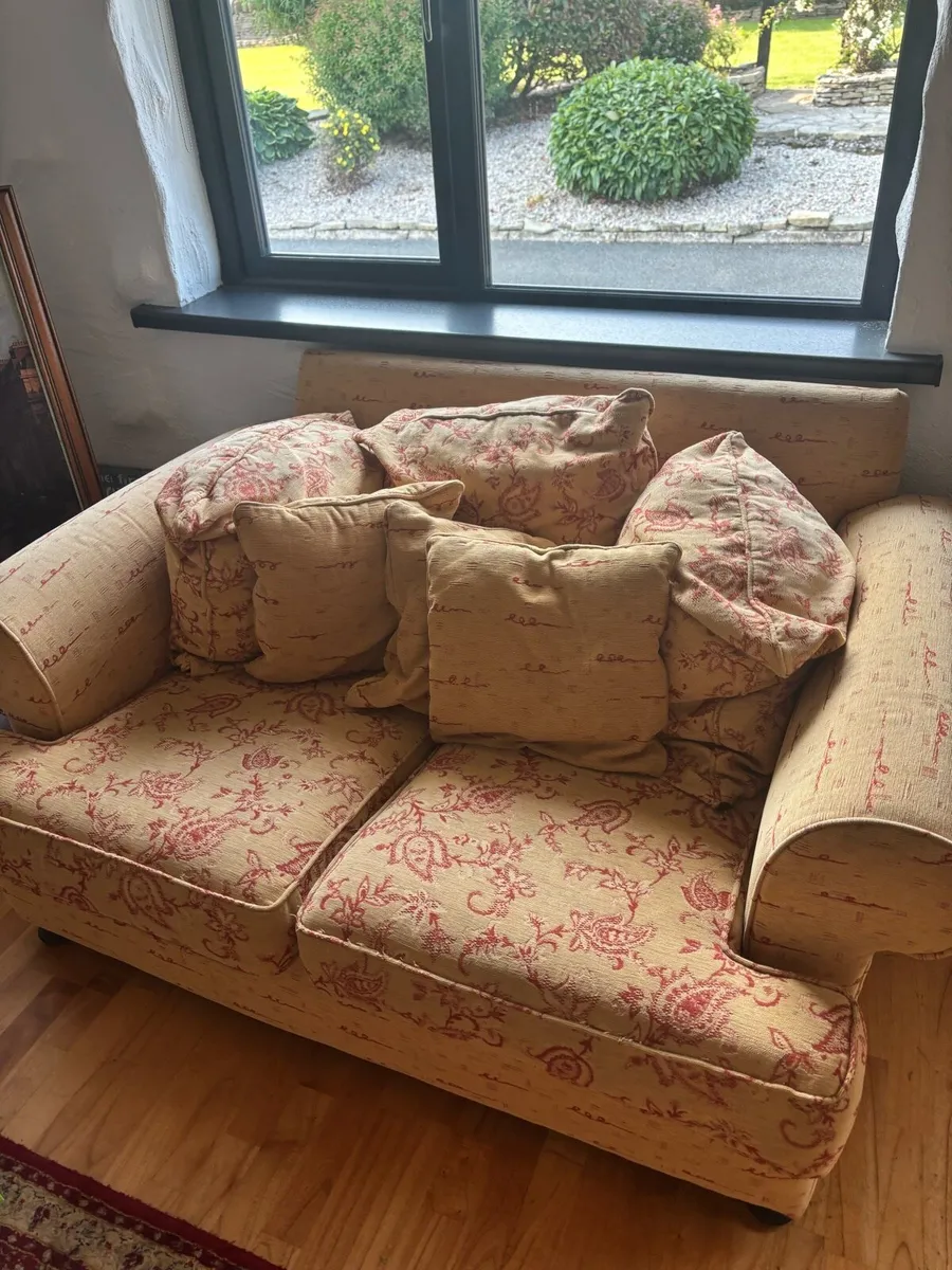 Couches - Image 3
