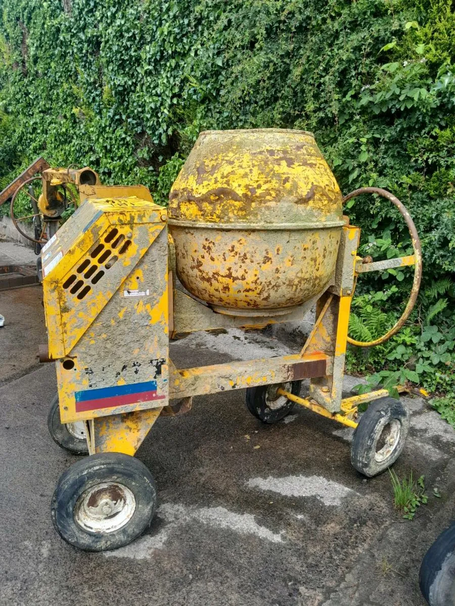Cement mixers - Image 2